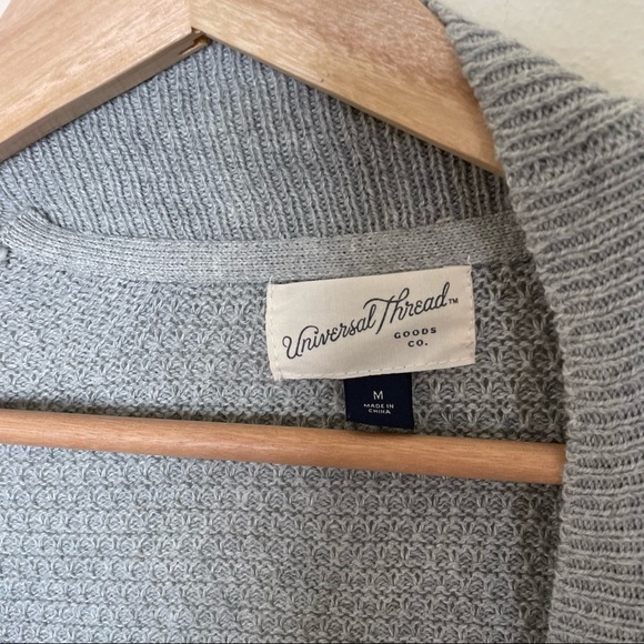 Universal Thread Cardigan medium - Picture 2 of 8